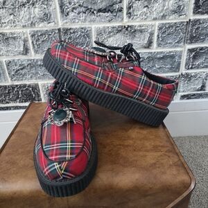 Tuk Women's Plaid Red Shoes Size 9
